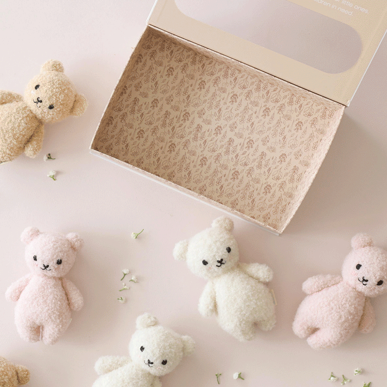Baby bouclé bear (strawberry)