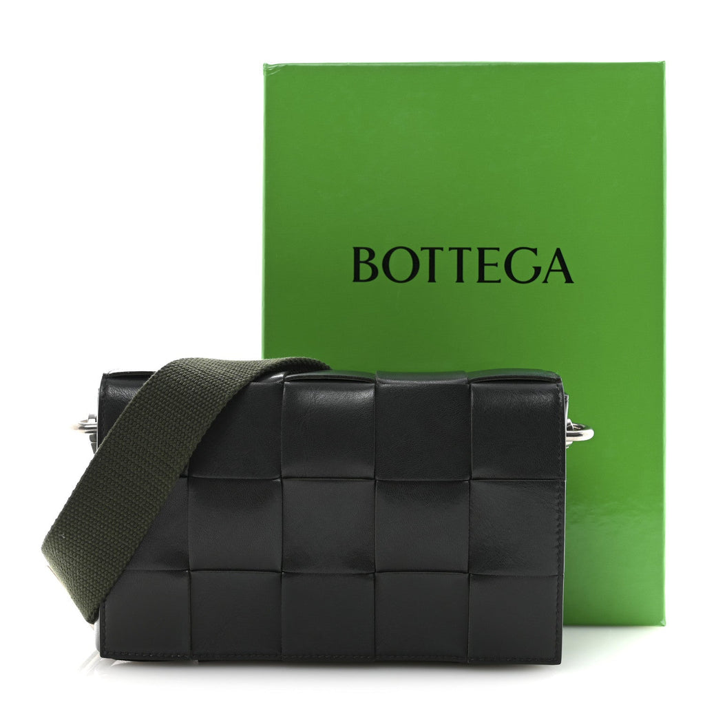 Calfskin Maxi Intreccio Cassette With Strap Bag Dark Green
