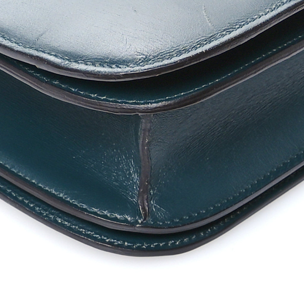 Box Calfskin Medium Classic Box Flap Bag Amazone
