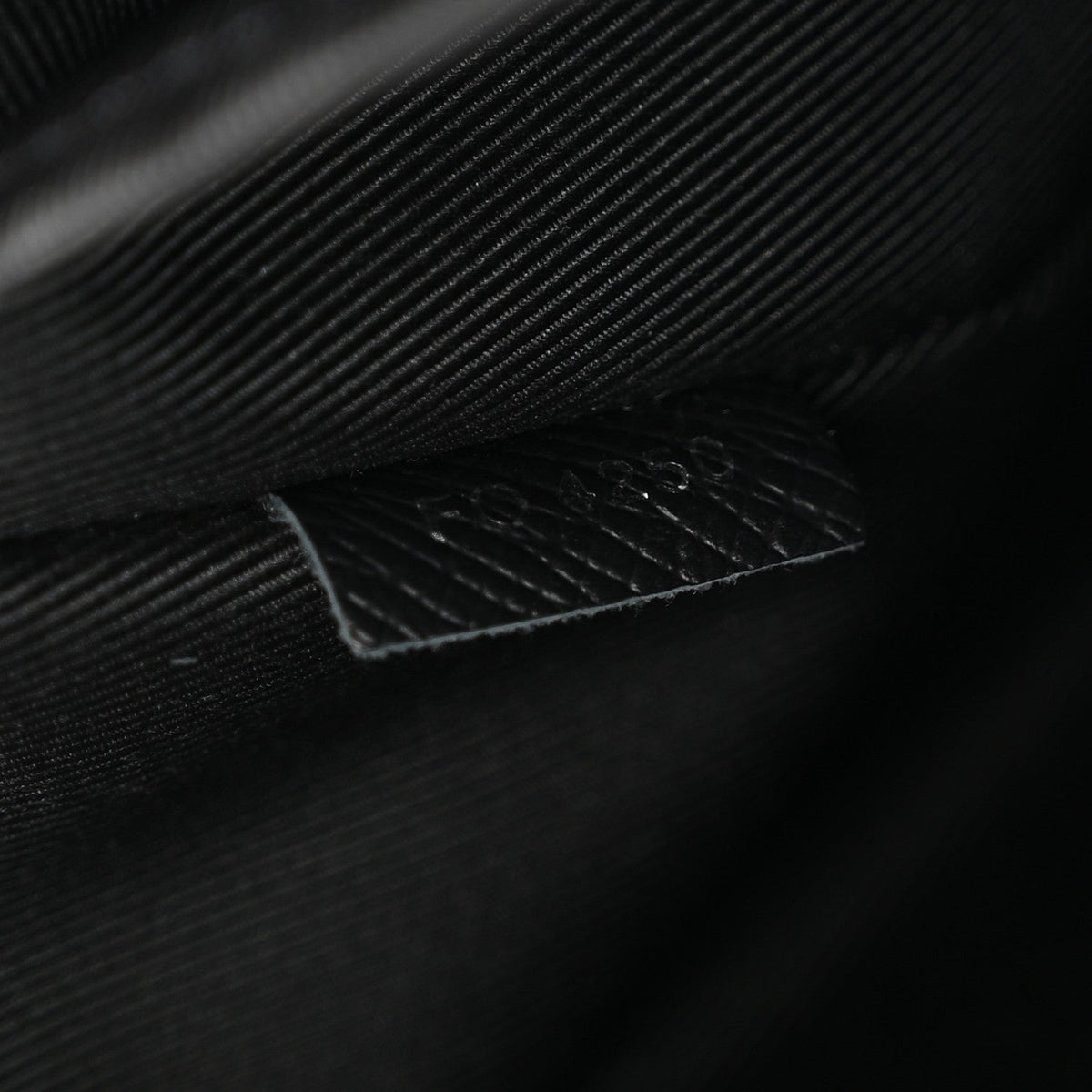 Taiga Monogram Eclipse Outdoor Messenger Black