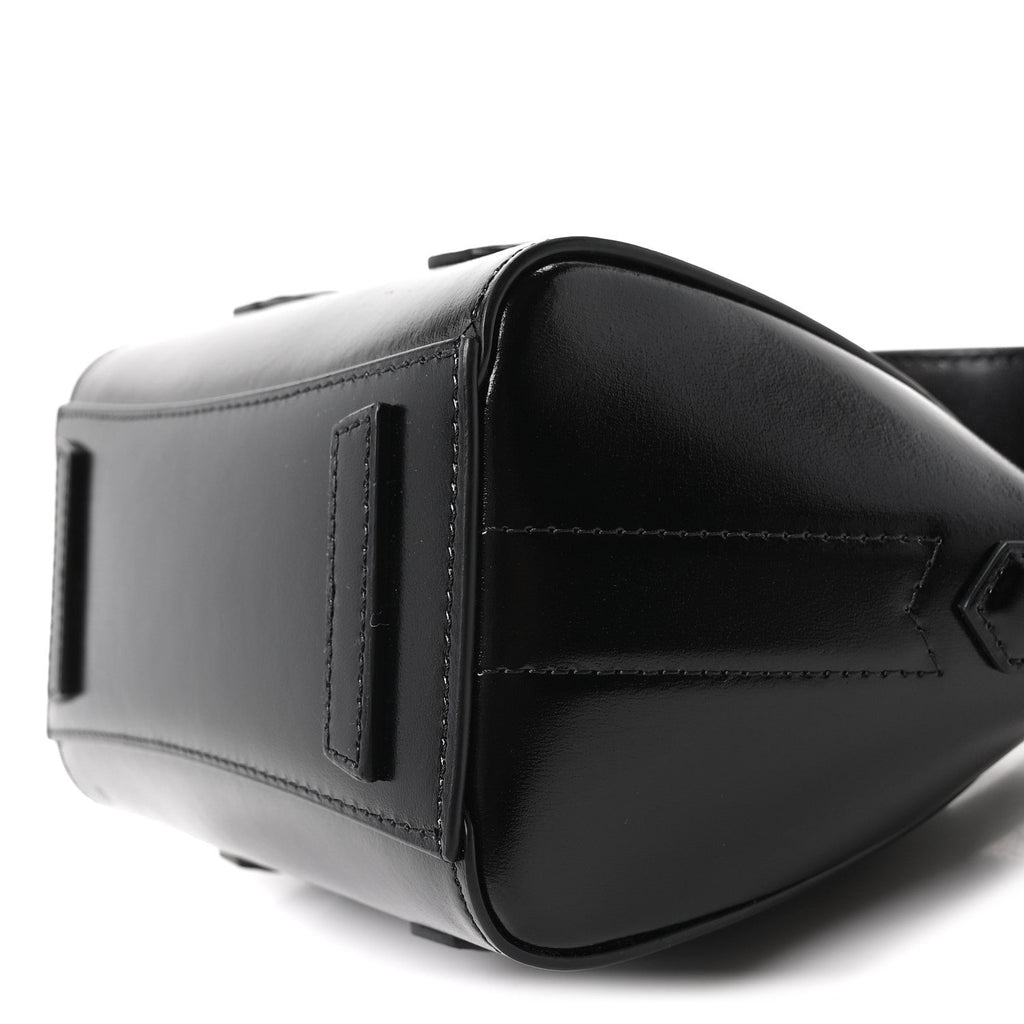 Box Calfskin Toy Lock Antigona Shoulder Bag Black